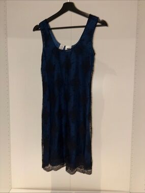 DKNY vintage 90s Sleeveless Navy Blue Lace Shift Dress